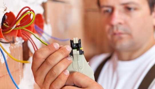 Instalaciones_y_reparaciones_de_electricidad_Menorca